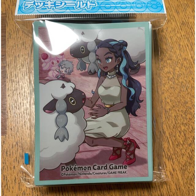 ポケモンカード　デッキシールド　スリーブ　マリィ　海外　正規品