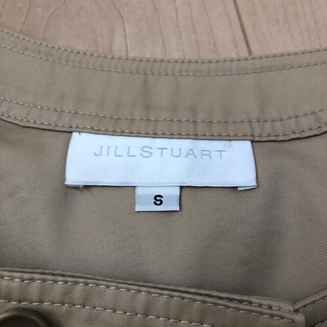 JILLSTUART(ジルスチュアート)のJILLSTUART ショートトレンチコート レディースのジャケット/アウター(トレンチコート)の商品写真