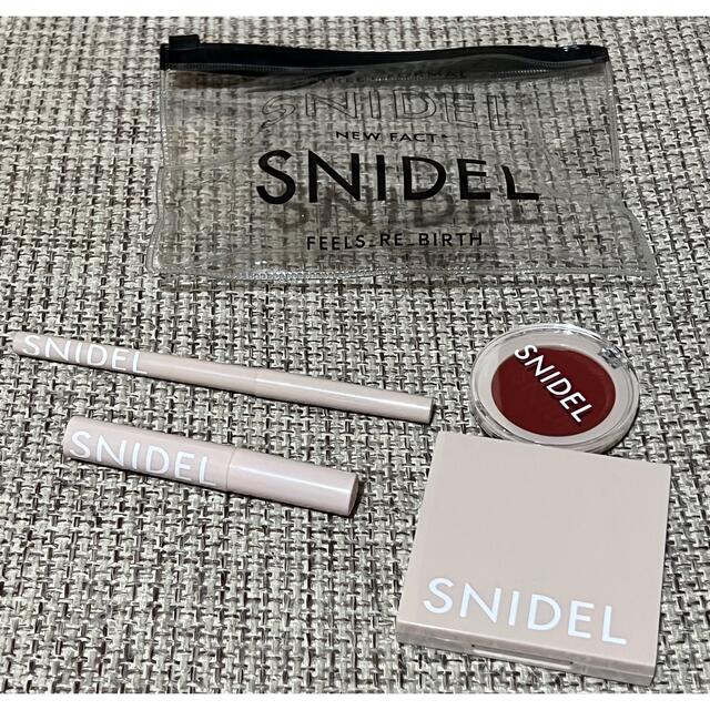 SNIDEL(スナイデル)のsweet 2018年10月号　SNIDEL マルチカラーパレットセット　4点 コスメ/美容のキット/セット(コフレ/メイクアップセット)の商品写真