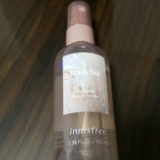 イニスフリー　パフュームド　ボディ&ヘアミスト　ブラックティー　100ml(ヘアウォーター/ヘアミスト)