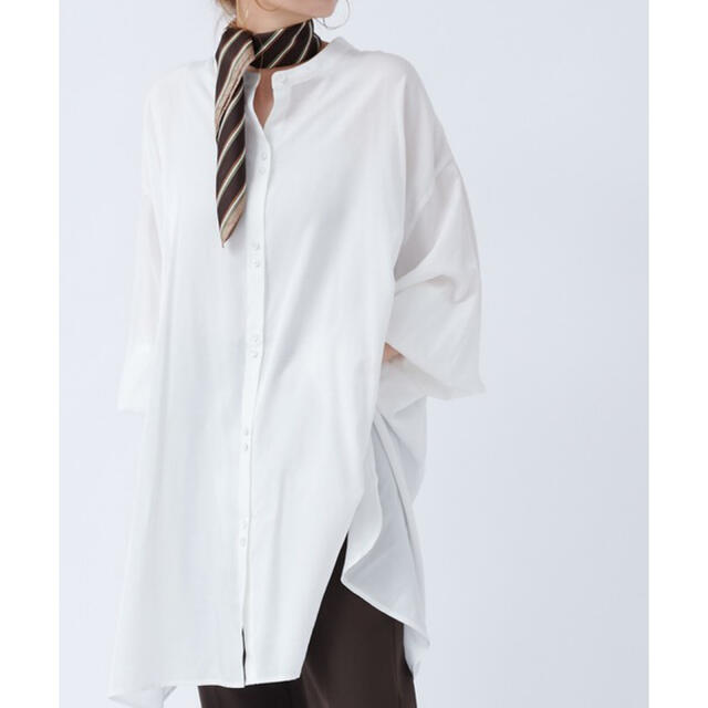 DouDou(ドゥドゥ)のdoudou 2連ボタンBIGチュニックシャツ ホワイト レディースのトップス(シャツ/ブラウス(長袖/七分))の商品写真