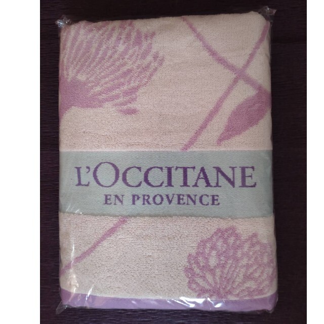 L'OCCITANE(ロクシタン)の#新品未開封#ロクシタン バスタオル エンタメ/ホビーのコレクション(ノベルティグッズ)の商品写真