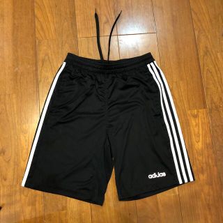 アディダス(adidas)のアディダス　adidas  ハーフパンツ　スポーツウエア　M(ウェア)