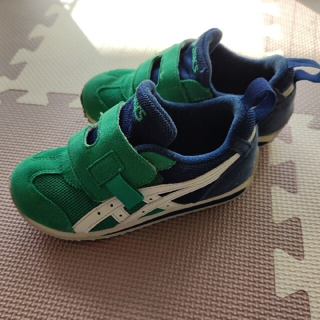 asics(アシックス)のアシックス　アイダホミニ　キッズ　スニーカー2足セット　16cm　16.5cm キッズ/ベビー/マタニティのキッズ靴/シューズ(15cm~)(スニーカー)の商品写真