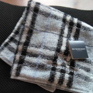 バーバリー(BURBERRY)のバーバリーＢUＲＢEＲＲＹタオルハンカチすいか様専用になりました。(ハンカチ)