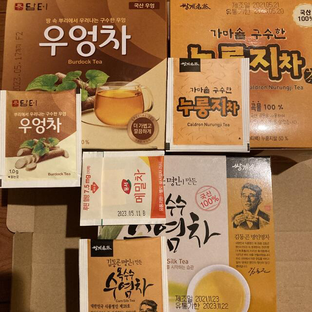 専用のページ　５種類の韓国茶25袋➕韓国お菓子 食品/飲料/酒の飲料(茶)の商品写真