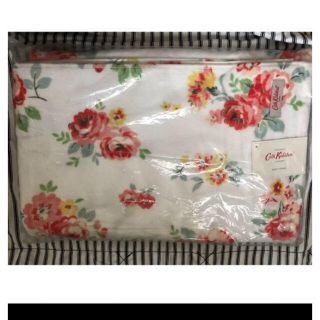 キャスキッドソン(Cath Kidston)のキャスキッドソン  バスタオル　花柄　レア　新品　Cath kidston(タオル/バス用品)