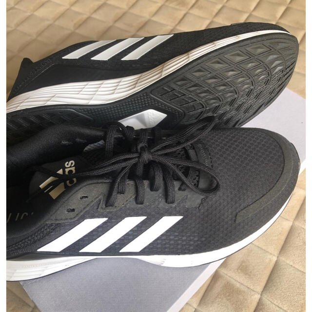 adidas 男性用 運動靴 。新品、未使用 2