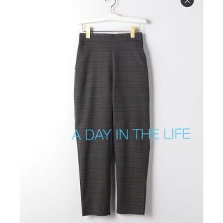 ユナイテッドアローズ(UNITED ARROWS)の【新品タグ付】A DAY IN THE LIFE   テーパードパンツ(カジュアルパンツ)