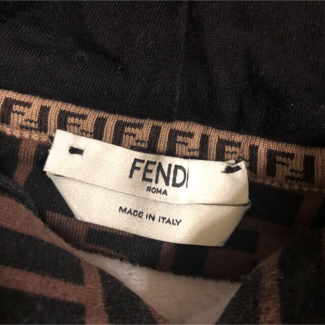 FENDI(フェンディ)のFENDI★フェンディ★美品★モノグラムパーカー★オーバーサイズ★S レディースのトップス(パーカー)の商品写真