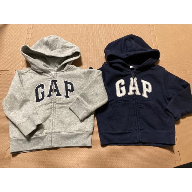 babyGAP(ベビーギャップ)のbabyGAP ロゴフルジップパーカー 90cm 2枚セット キッズ/ベビー/マタニティのキッズ服男の子用(90cm~)(その他)の商品写真