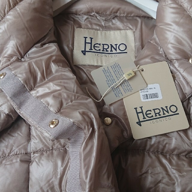 HERNO(ヘルノ)のみー様専用  HERNO  ICONICO  38 レディースのジャケット/アウター(ダウンコート)の商品写真