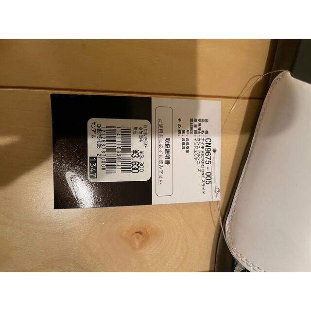 NIKE(ナイキ)のナイキ ビクトリーワンミスマッチミックス新品送料込27cmタグ付き箱なし左白 メンズの靴/シューズ(サンダル)の商品写真