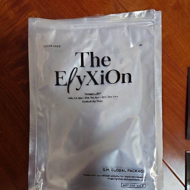 EXO(エクソ)のEXO  The ElyXion　グローバルパッケージ　特典 エンタメ/ホビーのタレントグッズ(その他)の商品写真