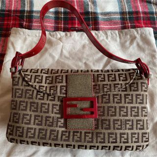 フェンディ(FENDI)の【美品】FENDI  ショルダー　フェンディ　マンマバケット(ショルダーバッグ)