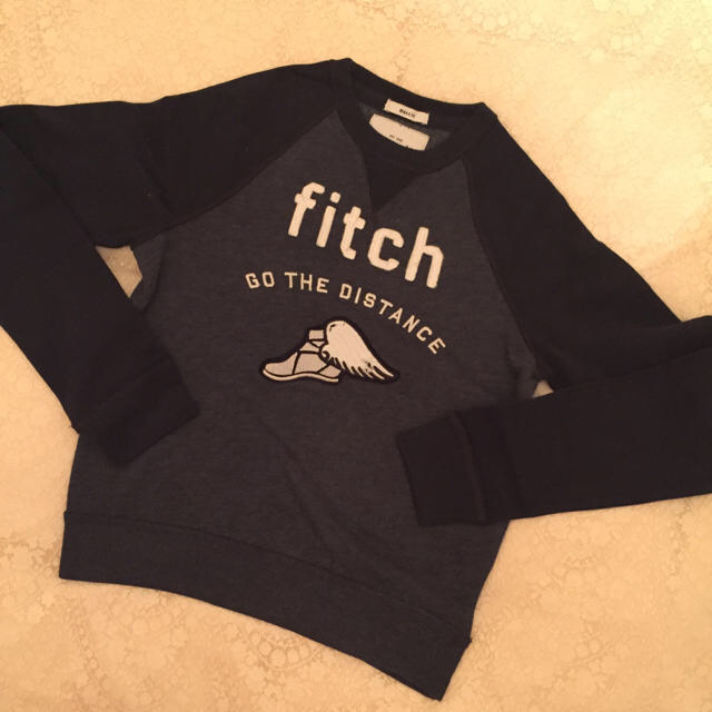 Abercrombie&Fitch(アバクロンビーアンドフィッチ)のアバクロキッズ♥︎トレーナーXL キッズ/ベビー/マタニティのキッズ服男の子用(90cm~)(Tシャツ/カットソー)の商品写真