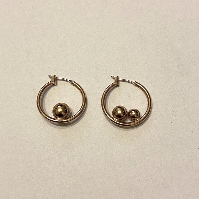 アクセサリーLOUISE DAMAS ピアス　ゴールド