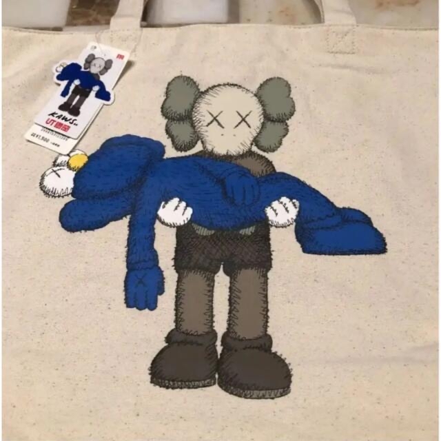 UNIQLO(ユニクロ)の【新品】ユニクロUNIQLO×カウズKAWS トートバッグ メンズのバッグ(トートバッグ)の商品写真