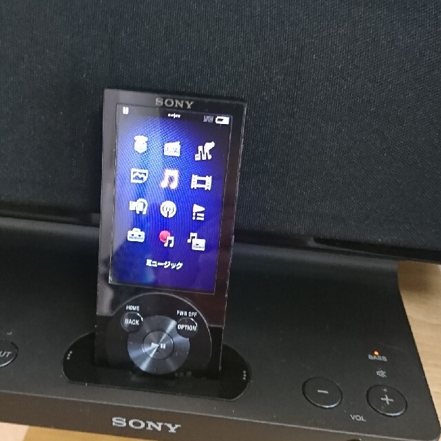 SONY(ソニー)のSONY ウォークマン+スピーカー セット スマホ/家電/カメラのオーディオ機器(ポータブルプレーヤー)の商品写真