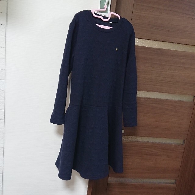 3can4on(サンカンシオン)のサンカンシオン130リボンワンピース キッズ/ベビー/マタニティのキッズ服女の子用(90cm~)(ワンピース)の商品写真