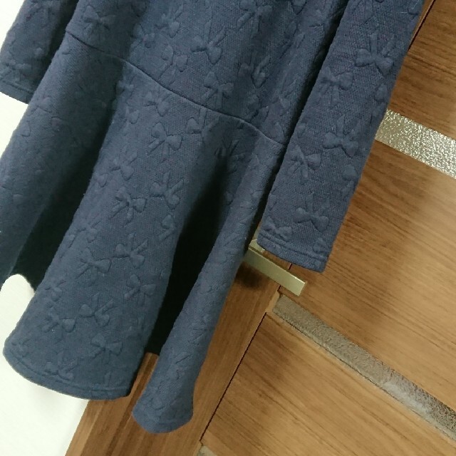 3can4on(サンカンシオン)のサンカンシオン130リボンワンピース キッズ/ベビー/マタニティのキッズ服女の子用(90cm~)(ワンピース)の商品写真