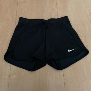 ナイキ(NIKE)のNIKE ショートパンツ　黒　Sサイズ(その他)