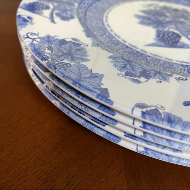 WEDGWOOD(ウェッジウッド)の【未使用美品】ウェッジウッド★ビンテージブルー★ディナー皿　4枚 インテリア/住まい/日用品のキッチン/食器(食器)の商品写真