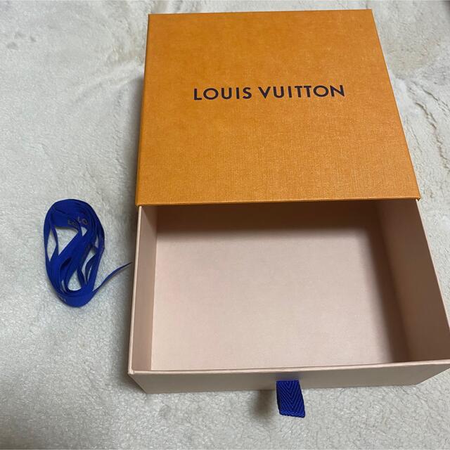 LOUIS VUITTON(ルイヴィトン)のルイヴィトン　箱　 レディースのバッグ(ショップ袋)の商品写真