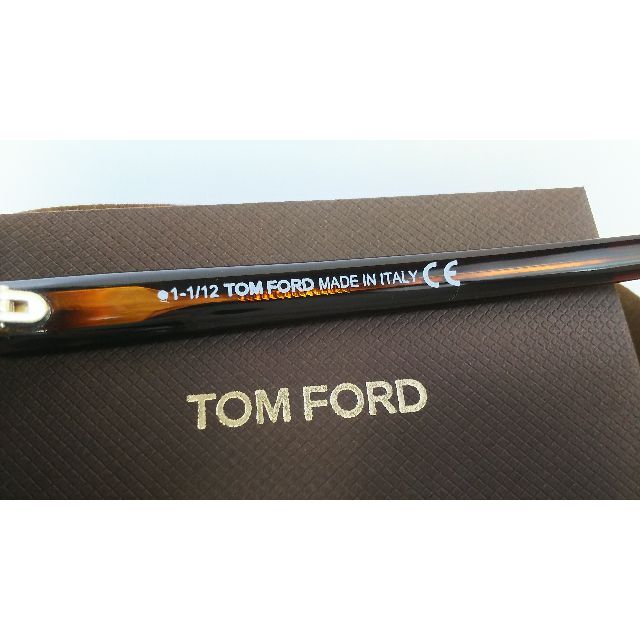 TOM FORD(トムフォード)のトムフォード 眼鏡 送料無料 税込 新品 TF4240 098 アジアンモデル メンズのファッション小物(サングラス/メガネ)の商品写真