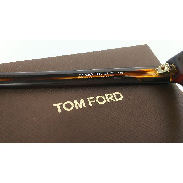 TOM FORD(トムフォード)のトムフォード 眼鏡 送料無料 税込 新品 TF4240 098 アジアンモデル メンズのファッション小物(サングラス/メガネ)の商品写真