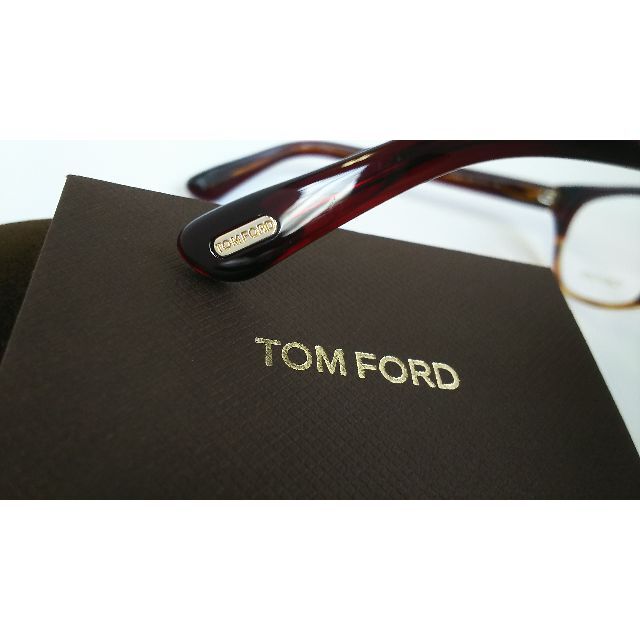 TOM FORD(トムフォード)のトムフォード 眼鏡 送料無料 税込 新品 TF4240 098 アジアンモデル メンズのファッション小物(サングラス/メガネ)の商品写真