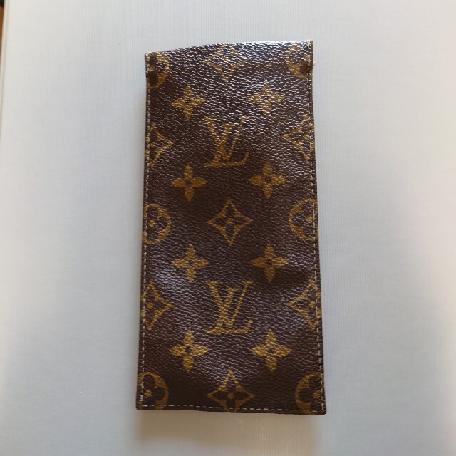 LOUIS VUITTON(ルイヴィトン)のルイヴィトンメガネケース レディースのファッション小物(その他)の商品写真