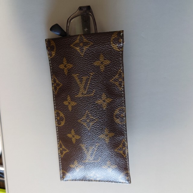 LOUIS VUITTON(ルイヴィトン)のルイヴィトンメガネケース レディースのファッション小物(その他)の商品写真