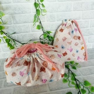 🍓お弁当袋とコップ袋のセット🍓　ハンドメイド　新品未使用(バッグ/レッスンバッグ)