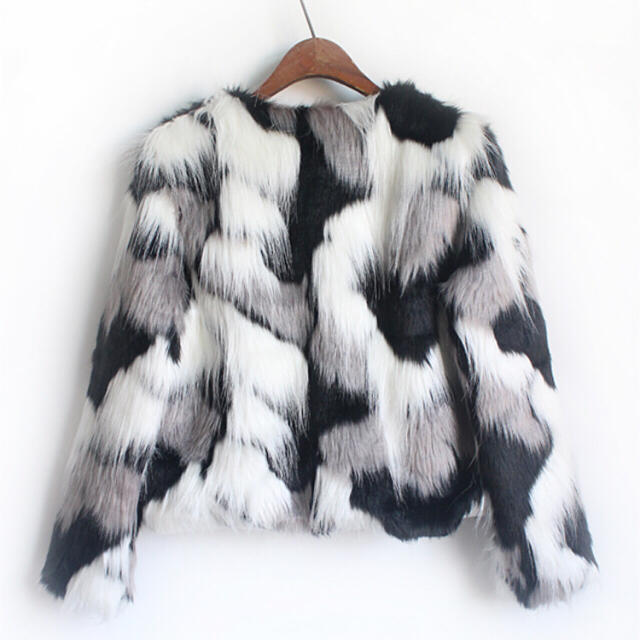 dholic(ディーホリック)のミックス マルチ ファーコート レディースのジャケット/アウター(毛皮/ファーコート)の商品写真