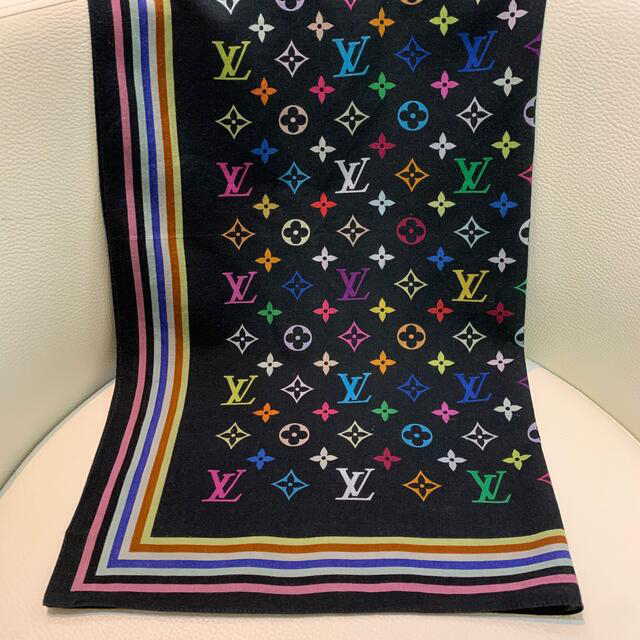 Louis Vuittonの　ハンカチ／スカーフ　【希少】マルチカラー　ブラック