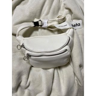 ワンエルディーケーセレクト(1LDK SELECT)の未使用　＜Aeta＞ WAIST POUCH/ウエストポーチ/ホワイト(ボディバッグ/ウエストポーチ)