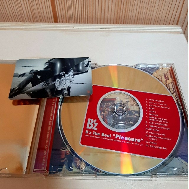 B'z　THE BEST / Pleasure エンタメ/ホビーのCD(ポップス/ロック(邦楽))の商品写真