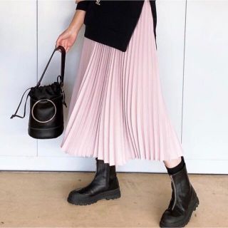 ザラ(ZARA)のzaraフロントジップブーツ　36(ブーツ)