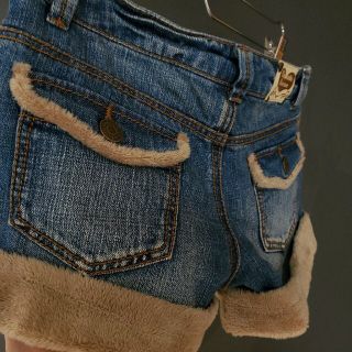 シャーロットロンソン(Charlotte Ronson)のcharlotte ronson シャーロットロンソン デニム ショートパンツ(ショートパンツ)