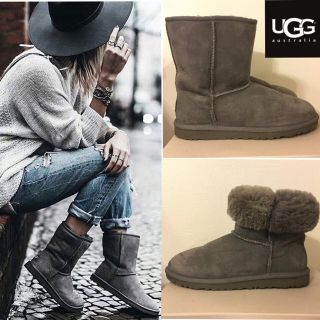 アグ(UGG)の寒い日はやっぱりUGG!ハワイ購入！日本未入荷クラッシックミニ 折り返しもOK！(ブーツ)