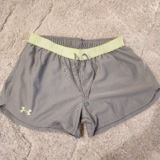 アンダーアーマー(UNDER ARMOUR)のぴよこ様専用　アンダーアーマートレーニングウエア　ショートパンツ　レディース(トレーニング用品)