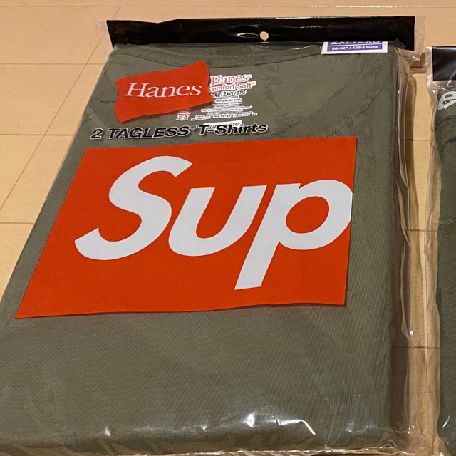 Supreme(シュプリーム)のsupreme hanes tagless tee olive XXL メンズのトップス(Tシャツ/カットソー(半袖/袖なし))の商品写真