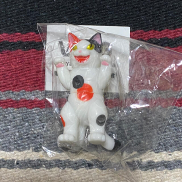 MEDICOM TOY(メディコムトイ)のメディコムトイ VAG 化猫怪獣 ネゴラ 三毛猫 ナカザワショーコ エンタメ/ホビーのフィギュア(その他)の商品写真