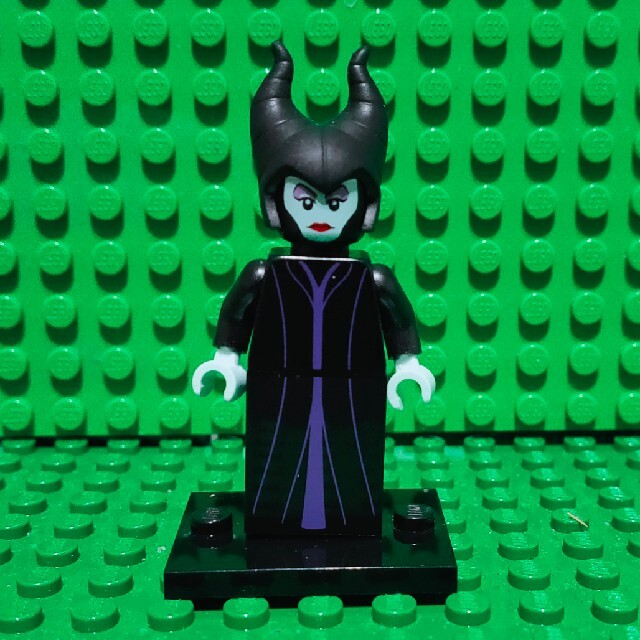 Lego(レゴ)のLEGO ディズニー ミニフィギアシリーズ マレフィセント 魔女 ハロウィン エンタメ/ホビーのおもちゃ/ぬいぐるみ(その他)の商品写真