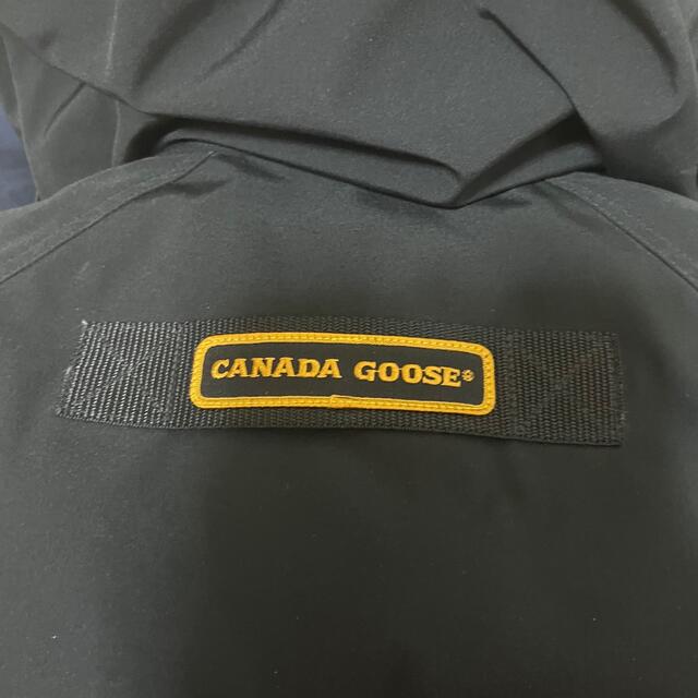 CANADA GOOSE(カナダグース)の最終値下げ　カナダグース　カムループス　S  美品 メンズのジャケット/アウター(ダウンジャケット)の商品写真