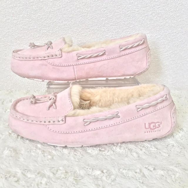 UGG(アグ)のA-143 UGG アグ ダコタ モカシン ファー　ピンク 37 23cm レディースの靴/シューズ(スリッポン/モカシン)の商品写真