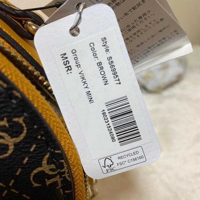 GUESS(ゲス)のGUESS ROUND ゲスラウンドショルダーバッグ レディースのバッグ(ショルダーバッグ)の商品写真