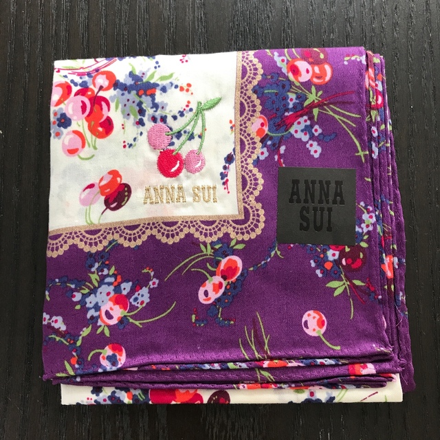 ANNA SUI(アナスイ)の未使用⭐︎ANNA SUI  ハンカチ　大判　スカーフ レディースのファッション小物(ハンカチ)の商品写真