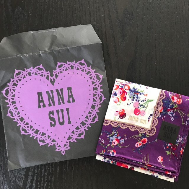 ANNA SUI(アナスイ)の未使用⭐︎ANNA SUI  ハンカチ　大判　スカーフ レディースのファッション小物(ハンカチ)の商品写真